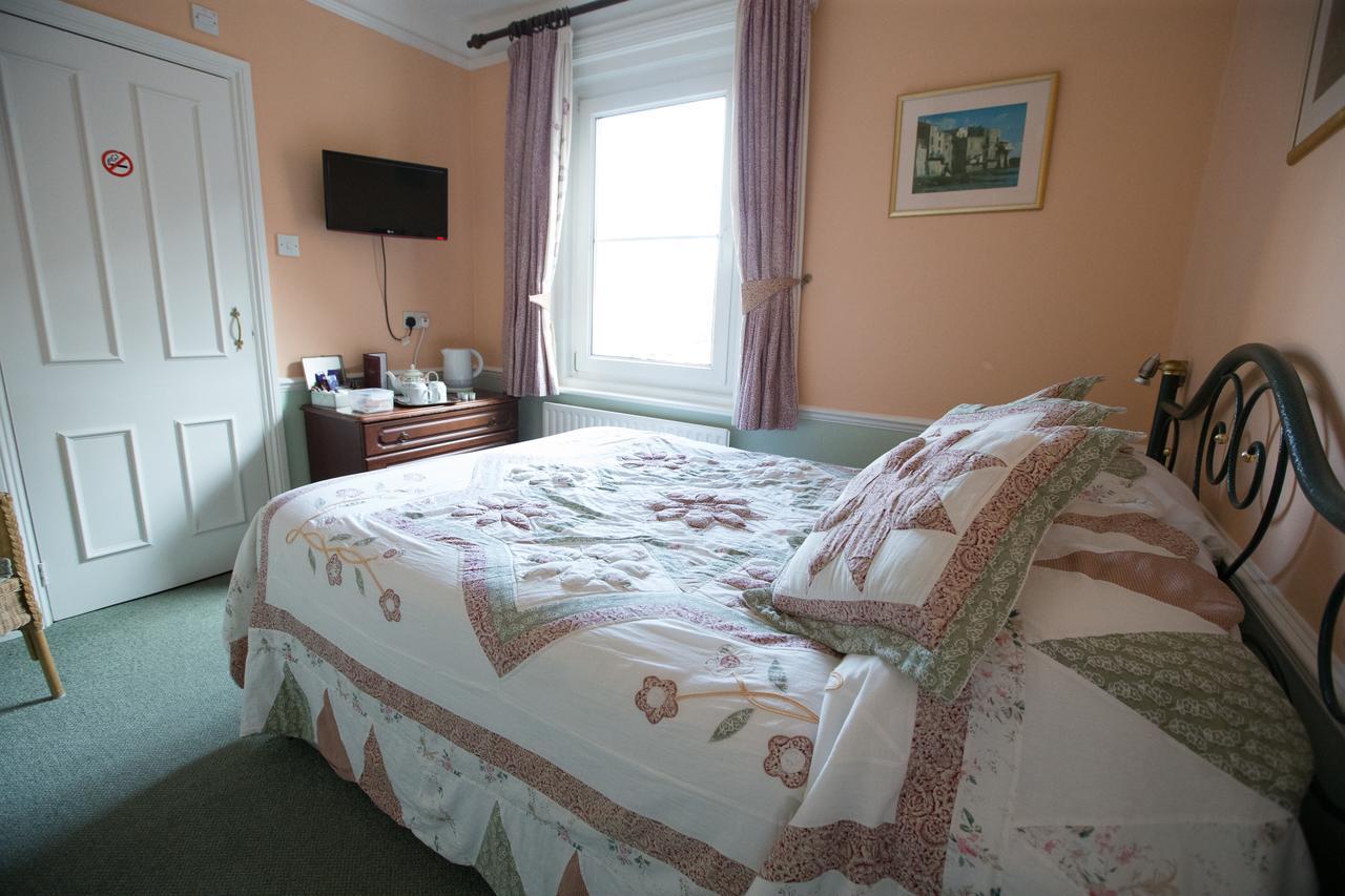 Rosemead Guest House Horley Esterno foto